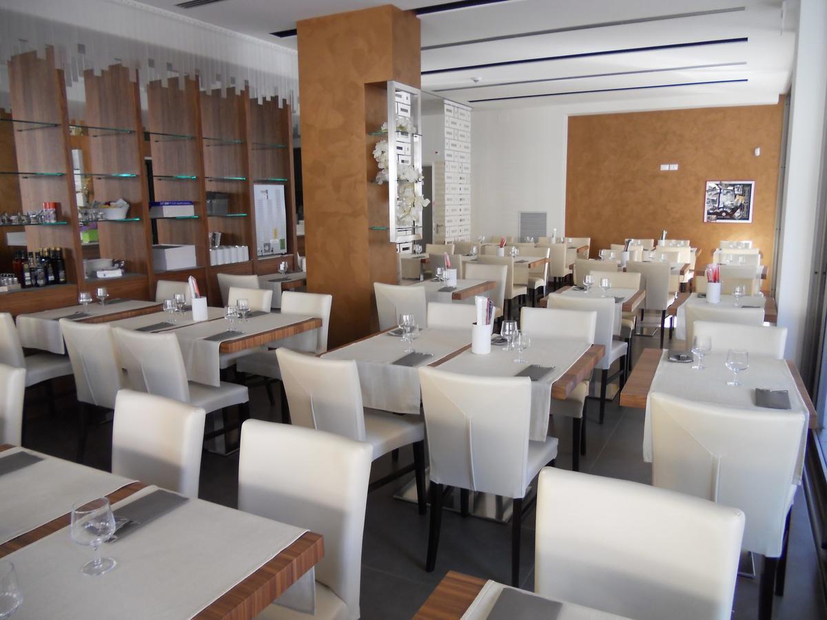 Hotel Luciana Bibione Buitenkant foto