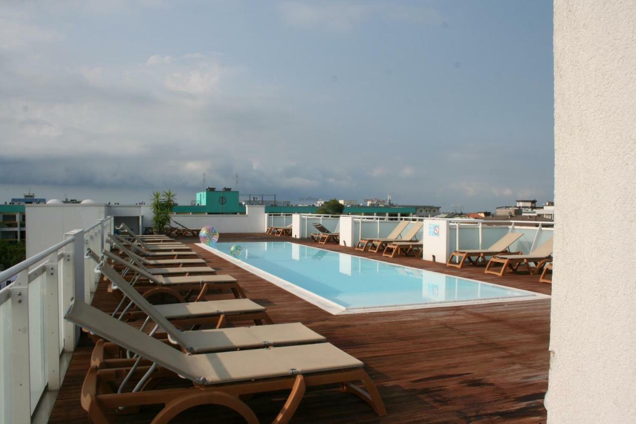 Hotel Luciana Bibione Buitenkant foto