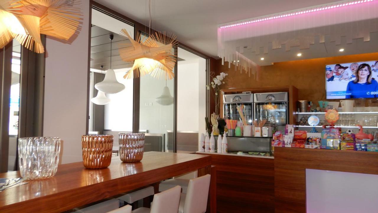 Hotel Luciana Bibione Buitenkant foto